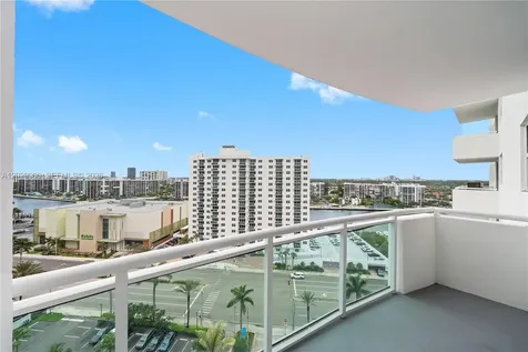 3001 S Ocean Drive Hollywood FL 33019
