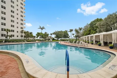3001 S Ocean Drive Hollywood FL 33019