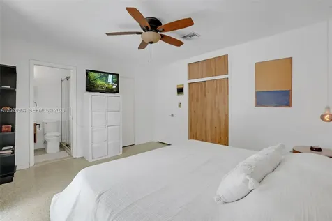270 NE 123rd Street North Miami FL 33161