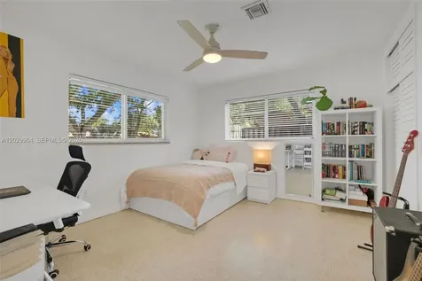 270 NE 123rd Street North Miami FL 33161