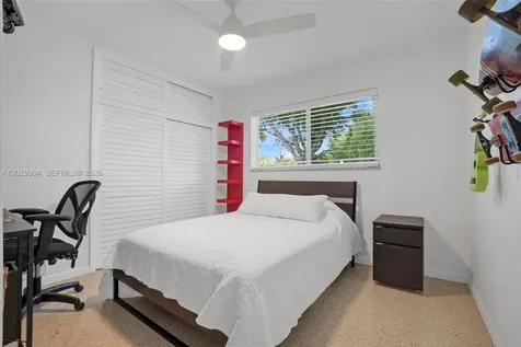 270 NE 123rd Street North Miami FL 33161