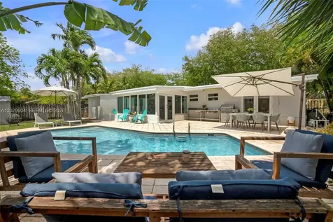 270 NE 123rd Street North Miami FL 33161