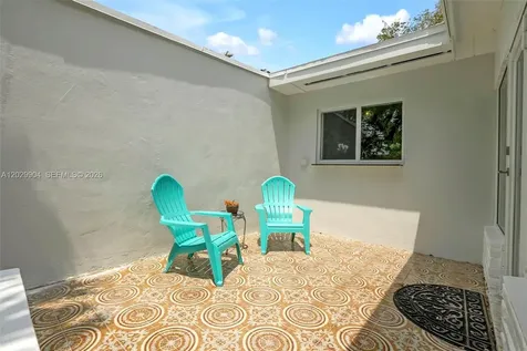 270 NE 123rd Street North Miami FL 33161