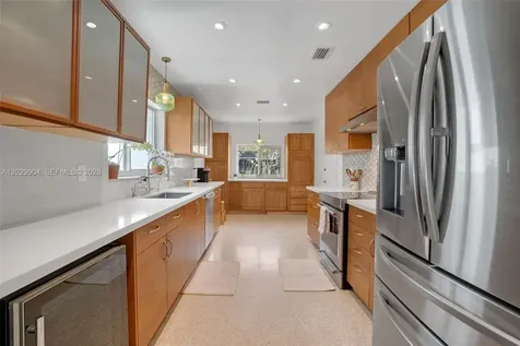 270 NE 123rd Street North Miami FL 33161