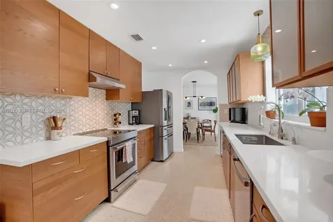 270 NE 123rd Street North Miami FL 33161