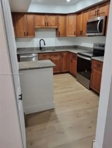 733 SE 1st Way Deerfield Beach FL 33441