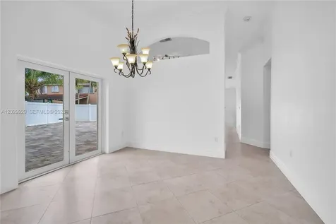 15715 SW 76th Terrace Miami FL 33193