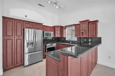 15715 SW 76th Terrace Miami FL 33193