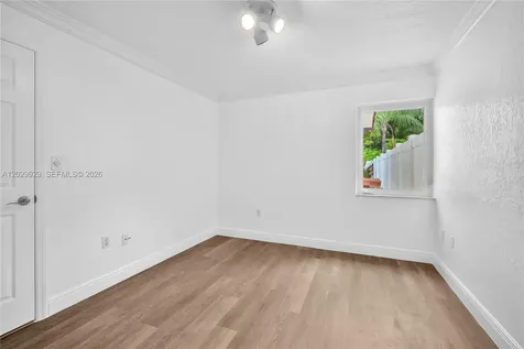 15715 SW 76th Terrace Miami FL 33193