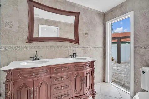 15715 SW 76th Terrace Miami FL 33193