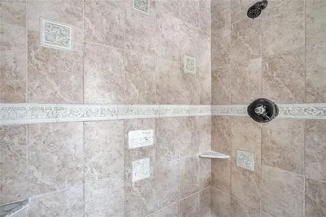 15715 SW 76th Terrace Miami FL 33193