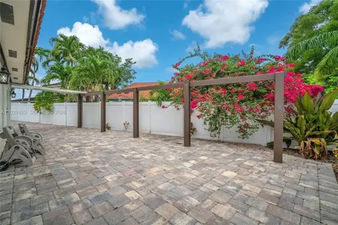 15715 SW 76th Terrace Miami FL 33193