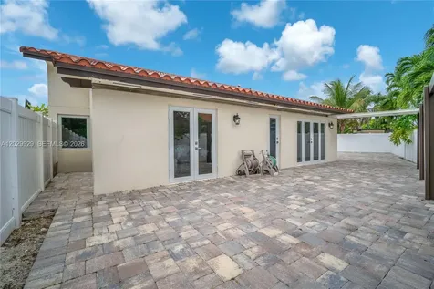 15715 SW 76th Terrace Miami FL 33193