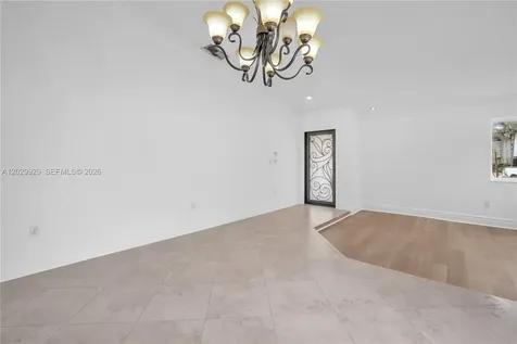 15715 SW 76th Terrace Miami FL 33193