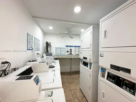 8601 SW 68 Court Pinecrest FL 33143