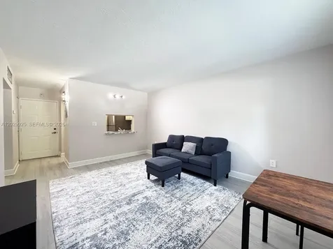 8601 SW 68 Court Pinecrest FL 33143