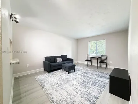 8601 SW 68 Court Pinecrest FL 33143