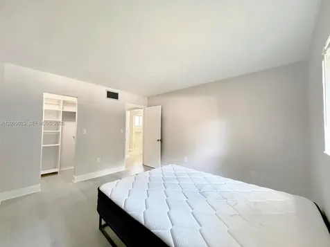 8601 SW 68 Court Pinecrest FL 33143
