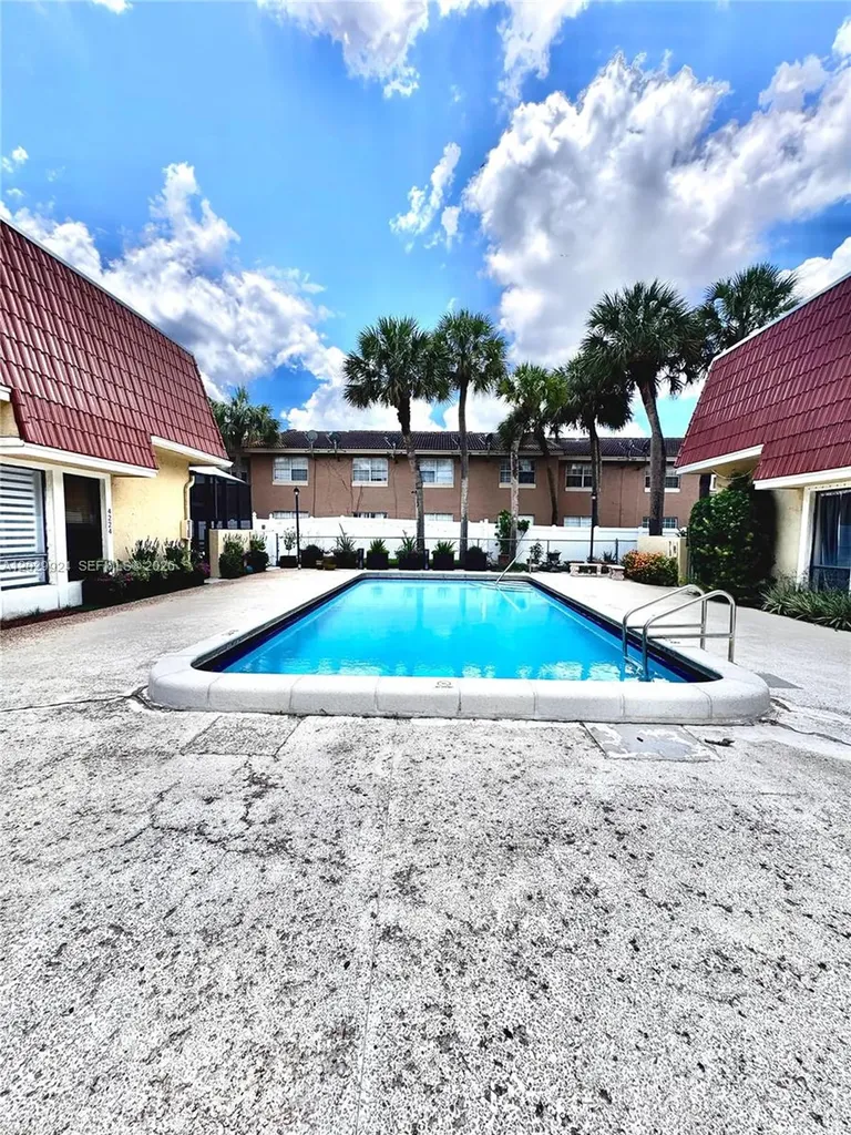4240 NW 114th Terrace Coral Springs FL 33065