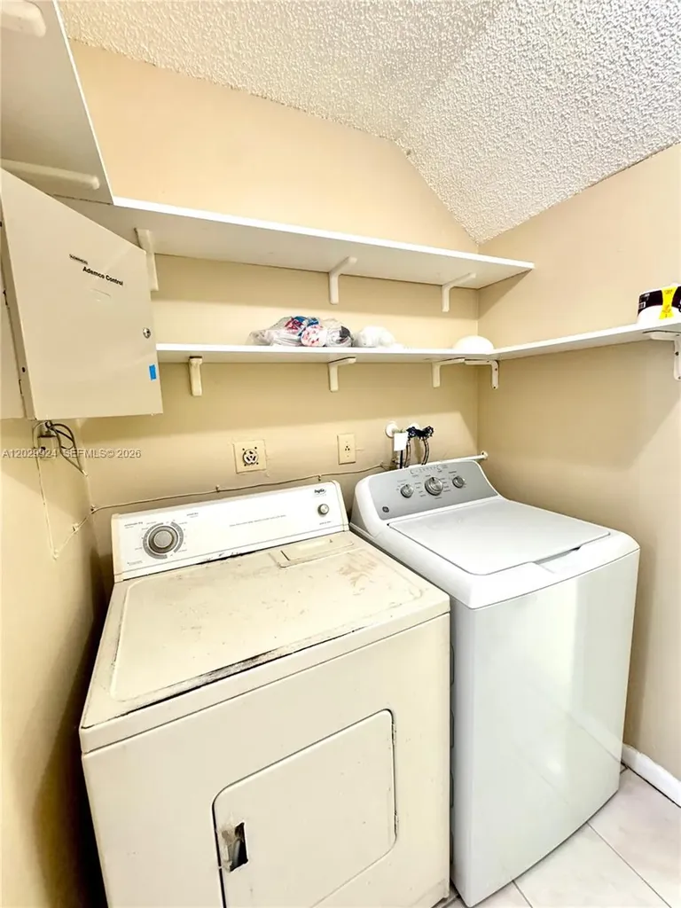 4240 NW 114th Terrace Coral Springs FL 33065