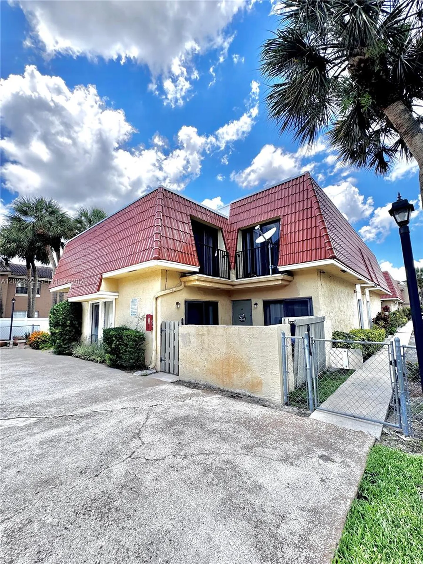 4240 NW 114th Terrace Coral Springs FL 33065