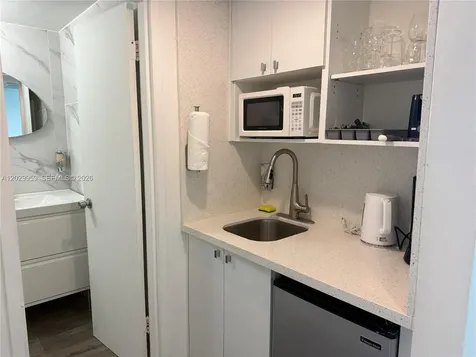 5445 Collins Avenue Miami Beach FL 33140