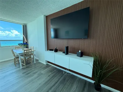 5445 Collins Avenue Miami Beach FL 33140