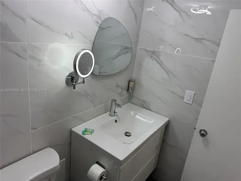 5445 Collins Avenue Miami Beach FL 33140