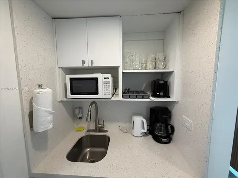 5445 Collins Avenue Miami Beach FL 33140