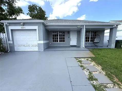 1071 SW 86th Avenue Pembroke Pines FL 33025