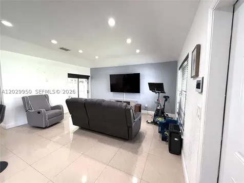 1071 SW 86th Avenue Pembroke Pines FL 33025