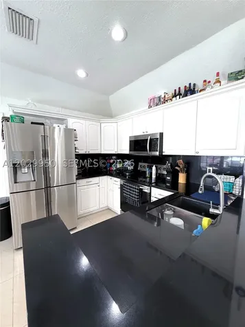 1071 SW 86th Avenue Pembroke Pines FL 33025