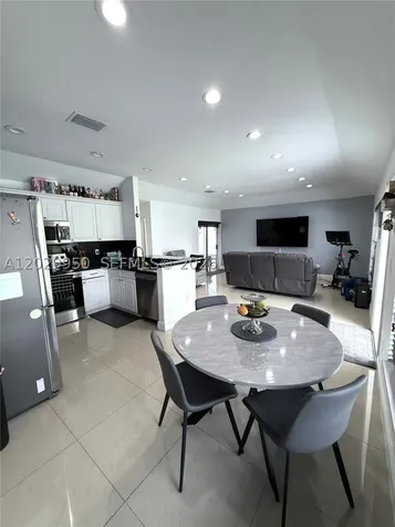 1071 SW 86th Avenue Pembroke Pines FL 33025