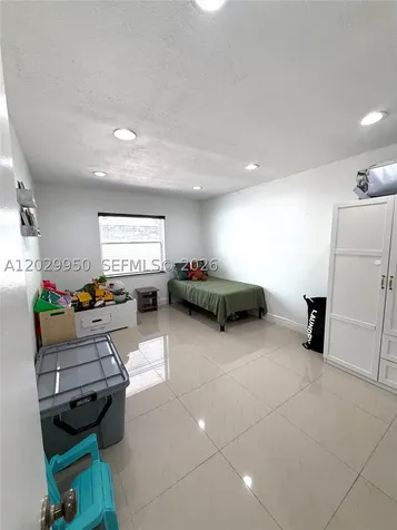 1071 SW 86th Avenue Pembroke Pines FL 33025