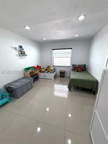 1071 SW 86th Avenue Pembroke Pines FL 33025