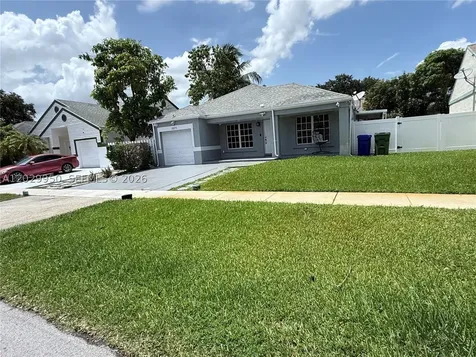 1071 SW 86th Avenue Pembroke Pines FL 33025