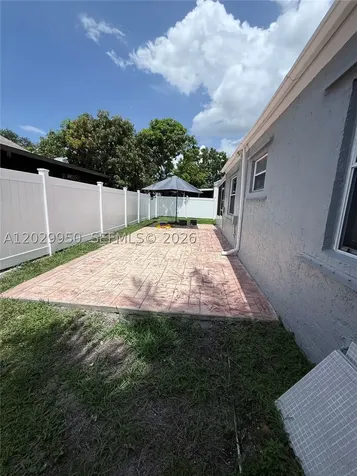 1071 SW 86th Avenue Pembroke Pines FL 33025