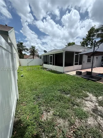1071 SW 86th Avenue Pembroke Pines FL 33025