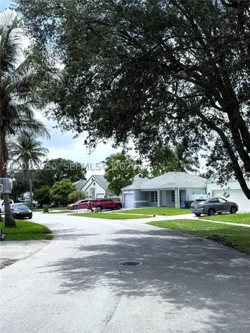 1071 SW 86th Avenue Pembroke Pines FL 33025