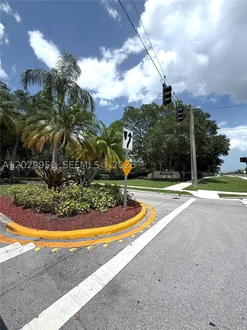 1071 SW 86th Avenue Pembroke Pines FL 33025