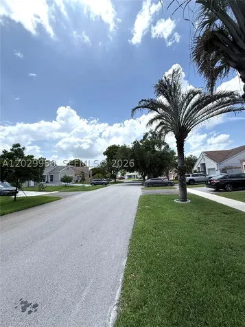 1071 SW 86th Avenue Pembroke Pines FL 33025