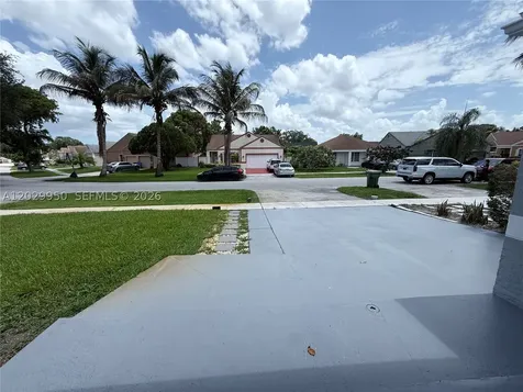 1071 SW 86th Avenue Pembroke Pines FL 33025