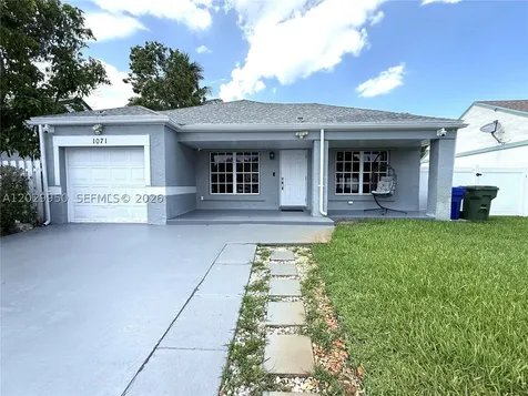 1071 SW 86th Avenue Pembroke Pines FL 33025