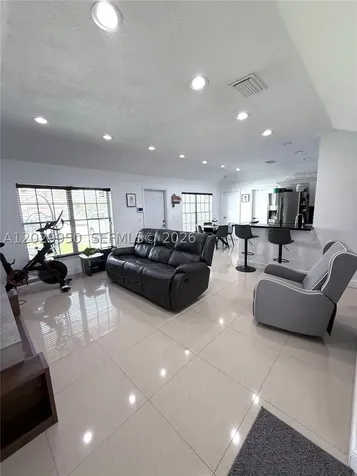1071 SW 86th Avenue Pembroke Pines FL 33025