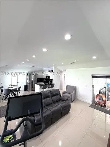 1071 SW 86th Avenue Pembroke Pines FL 33025