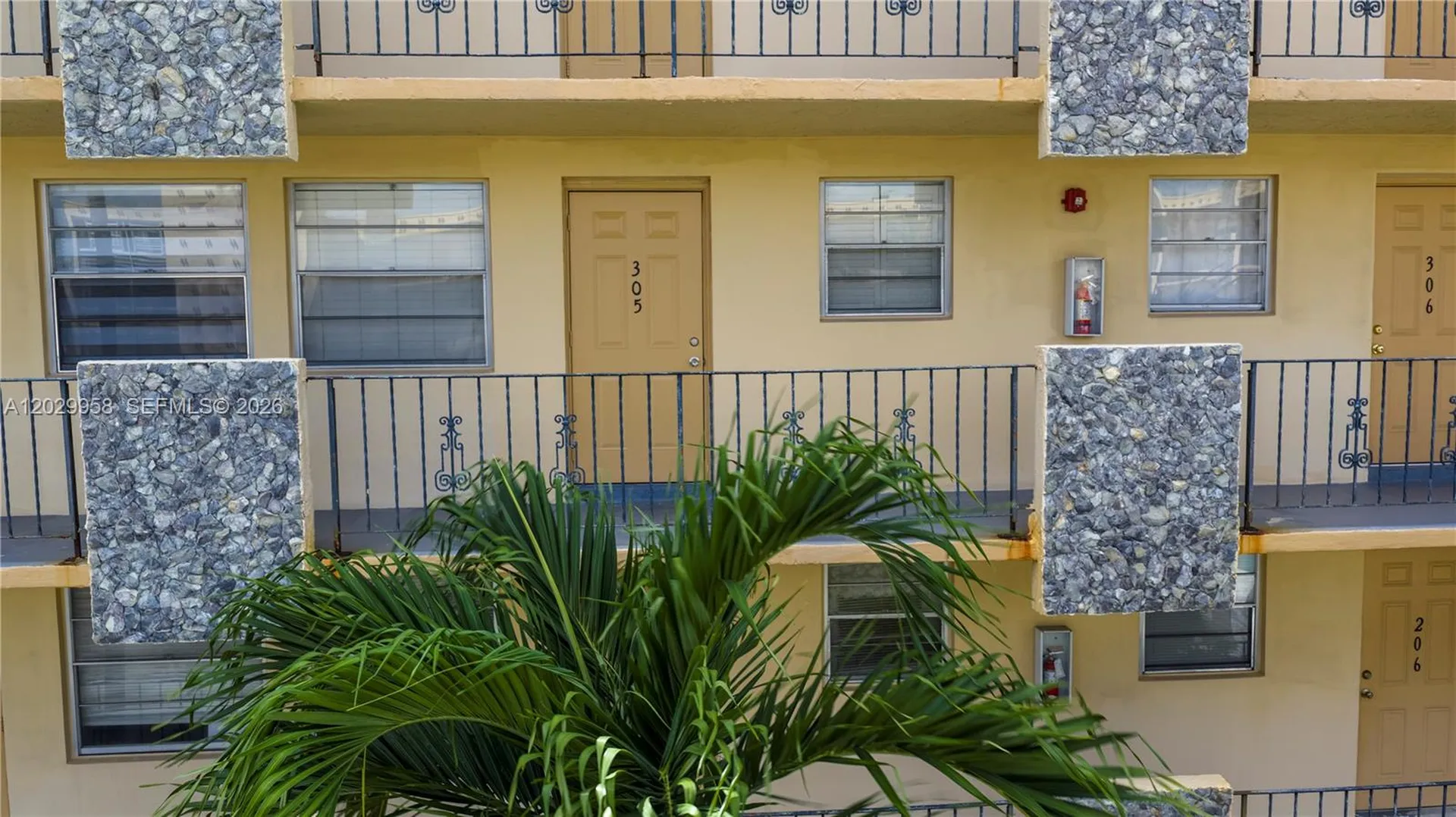 2145 Pierce Street Hollywood FL 33020