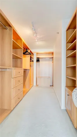 4000 Towerside Terrace Miami FL 33138