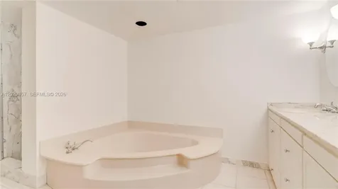 4000 Towerside Terrace Miami FL 33138
