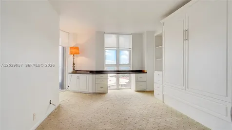 4000 Towerside Terrace Miami FL 33138