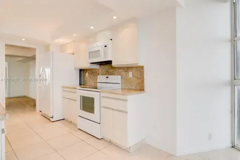 4000 Towerside Terrace Miami FL 33138